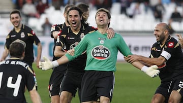 Aranzubía celebra su gol al Almería.