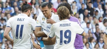 Pepe has fractured his 7th and 8th ribs