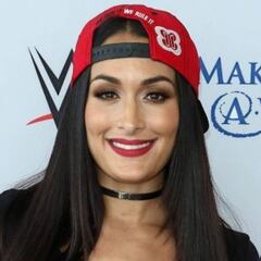 Nikki Bella, luchadora de la WWE, anuncia su retiro