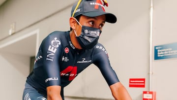 Egan Bernal, en cirugía de columna torácica tras accidente