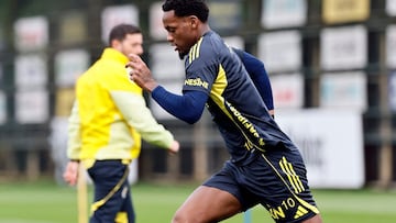 Jhon Durán se pone a prueba en Fenerbahce