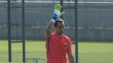 Bravo vive su posible último duelo con el Barça ante Betis