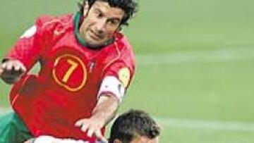 <b>EL LÍDER.</b> Figo sigue siendo pieza indiscutible en esta selección portuguesa. Superados los roces con Deco, el madridista es el líder de este combinado, que mezcla experiencia y juventud. Hoy se ve las caras con Beckham.