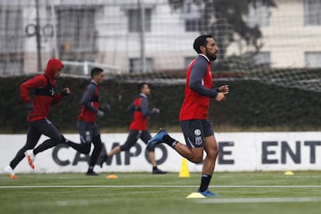 Santiago, 18 de julio 2020
Colo Colo regresa a los entrenamientos durante la cuarentena por covid 19 en las canchas alternativas del estadio monumental David Arellano

Dragomir Yankovic/Photosport