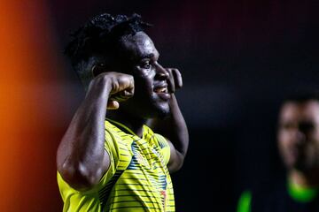 La Selección Colombia clasifica a octavos de final después de un cerrado partido contra Qatar en el estadio de Sao Paulo, Morumbí.