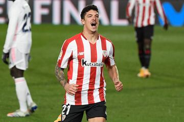 1-1. Ander Capa celebr¨® el primer gol del Athletic.