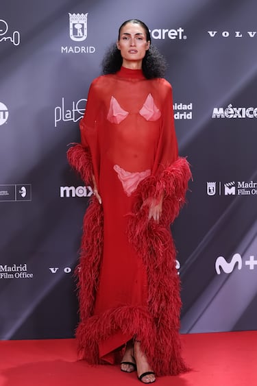 Mina Serrano posa en la alfombra roja. 