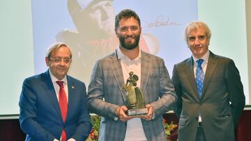 13/12/23 ENTREGA PREMIO DAMA BILBAINA 2023 JON RAHM
GOLF