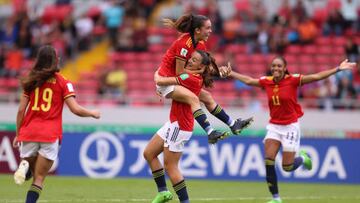 SAN JOSE, COSTA RICA - AUGUST 25: Inma Gabarro (C) of Spain celebrates after scoring his team's first goal during a FIFA U-20 Women's World Cup Costa Rica 2022 Semi Final match between Spain and Netherlands at Estadio Nacional de Costa Rica on August 25, 2022 in San Jose, Costa Rica. (Photo by Tim Nwachukwu - FIFA/FIFA via Getty Images)