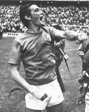 Dicen de él que es el mejor delantero centro de la historia del fútbol Italiano. Era fuerte y alto con una gran potencia de golpeo del balón. Un jugador técnico y completo que le hacía imparable tanto con los pies como con la cabeza.