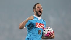 Higuain fires Napoli into Champions League