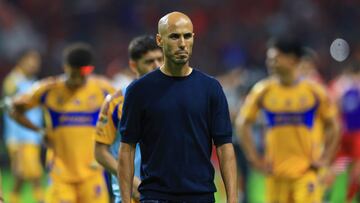 Guido Pizarro head coach of Tigres during the Semi-Final second leg match between Toluca and Tigres UANL as part of the Liga BBVA MX, Torneo Clausura 2025 at Nemesio Diez Stadium on May 17, 2025 in Toluca, Estado de Mexico, Mexico.
