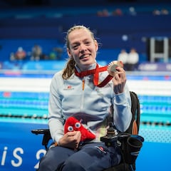 Marta Fernández, triple medallista en París: “De niña me daba pánico el agua”