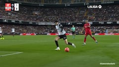 Por esto es el buque insignia para la afición de Mestalla este año: el golazo y lo que hace antes Javi Guerra tienen que verlo