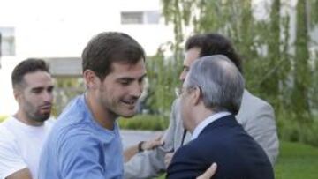 Iker Casillas con Florentino Pérez.