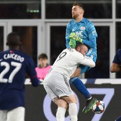 Wayne Rooney endures brutal collision in DC United draw