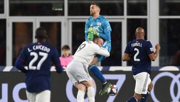 Wayne Rooney endures brutal collision in DC United draw