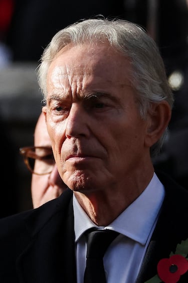 Tony Blair, primer ministro del Reino Unido entre 1997 y 2007, durante la ceremonia anual del Domingo del Recuerdo en el Cenotafio de Whitehall, en Londres.