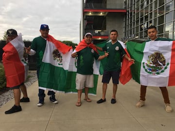 La afición llena de color el Nissan Stadium para el TeamUSA vs Tri