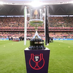 Which players receive a medal in the Copa del Rey final and how many are there?