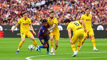 An announcement was made after certain songs from the stands activated the LaLiga protocol regarding hate and intolerance.