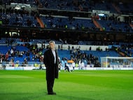 Mourinho, en el Bernabéu en su época de entrenador madridista.