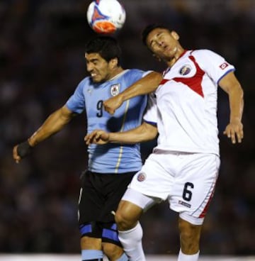 Uruguay y Costa Rica se enfrentaron esta noche en Montevideo, en un duelo que terminó igualado 3-3.