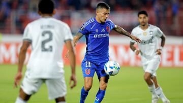 Futbol, Universidad de Chile vs Botafogo.
Fase de grupos, Copa Libertadores 2025.
El jugador de Universidad de Chile Charles Aranguiz es fotografiado durante el partido de copa libertadores por el grupo A contra Botafogo disputado en el estadio Nacional en Santiago, Chile.
02/04/2024
Javier Torres/Photosport
Football, Universidad de Chile vs Botafogo.
Group stage, Copa Libertadores 2025.
Universidad de ChileÕs player Charles Aranguiz is pictured during the copa libertadores match for group A against Botafogo at the Nacional stadium in Santiago, Chile.
02/04/2024
Javier Torres/Photosport