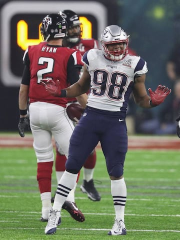 La defensa de los Patriots se puso las pilas y le permitió a su ataque recuperar el balón.