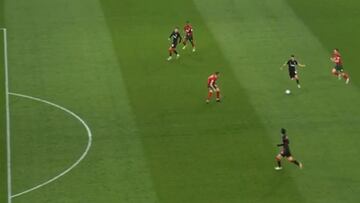 Asistencia de Borré a Kamada: Lo deja solo frente al arco