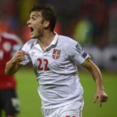 Serbia complica a Albania, que debe ganar ahora a Armenia