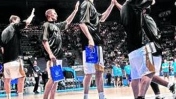 <b>AL ALZA. </b>El Real Madrid sigue mejorando como equipo al tiempo que eleva su racha entre Euroliga y ACB a 14 triunfos y sólo una derrota.
