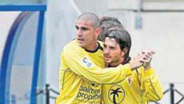 <b>CON HAMBRE. </b>Carlos Aranda quiere seguir engordando su cuenta goleadora como grana.