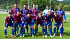 Los once jugadores de la SD Eibar posan antes del amistoso disputado ante el Sanse.