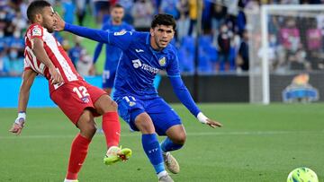 Ale&ntilde;&aacute; en una acci&oacute;n del partido del martes ante el Atl&eacute;tico de Madrid.