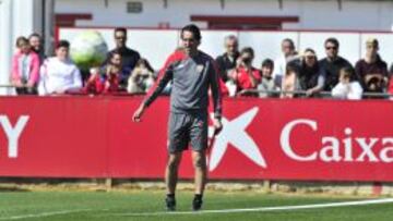 Entrenamiento del Sevilla fc a puerta abierta. Emery