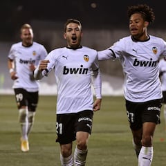 Manu Vallejo tira del Valencia