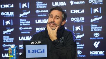 Vicente Moreno durante la rueda de prensa de hoy.