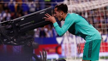 Los medios de comunicación podrán retransmitir los encuentros de los deportes profesionales.