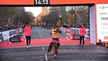 Beatrice Chebet, doble campeona olímpica en París, estrella de la Cursa dels Nassos