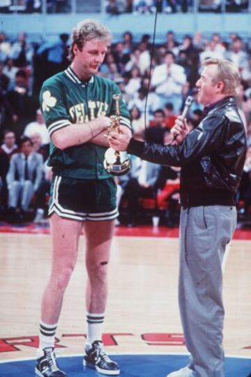 Larry Bird fue el jugador más Valioso de la NBA en 3 ocasiones (1984, 1985 y 1986). Premio Bill Russell al MVP de las Finales de la NBA en 2 ocasiones y fue elegido en 9 ocasiones en el Mejor quinteto de la NBA.  