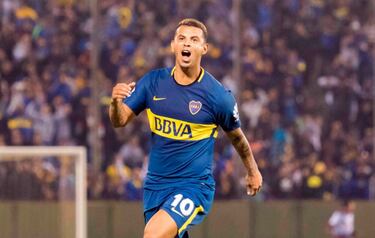 En México dejó buenas pinceladas con Monterrey, equipo del que partió en 2017 para jugar con Boca Juniors, su actual club, donde registra 17 partidos y cuatro goles.  