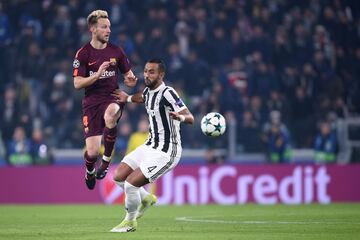 Medhi Benatia e Ivan Rakitic.