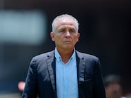 Soccer Football - Liga MX - Pumas UNAM v Mazatlan - Estadio Olimpico Universitario, Mexico City, Mexico - April 12, 2026 Mazatlan coach Sergio Bueno before the match REUTERS/Eloisa Sanchez