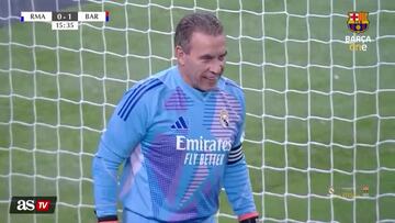 Buyo se reía de la pifia y Ronaldinho le clava este golazo con 44 años: ‘karma’ instantáneo