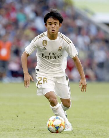 Llegó al Real Madrid en 2019, y desde entonces ha jugado cedido en varios equipos, entre ellos el Villarreal, durante la temporada 2020-2021.