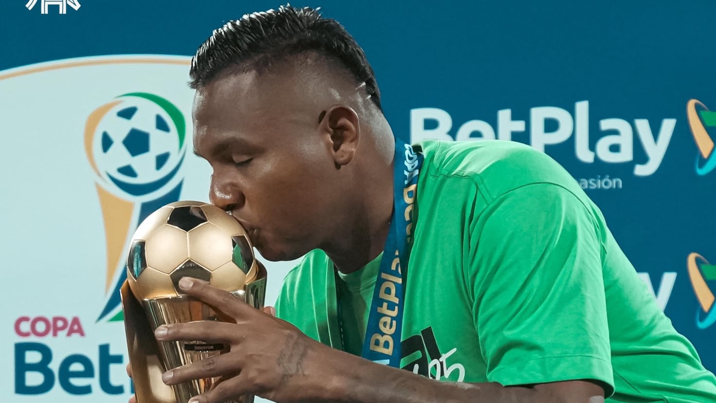 Atlético Nacional asegura la continuidad de su goleador estrella Alfredo Morelos