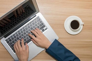 ¿Por qué las letras J y F de los teclados están marcadas?