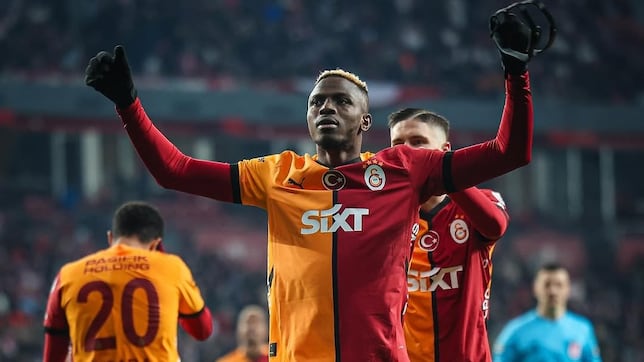 Osimhen: “Estoy de vuelta en el lugar que amo”