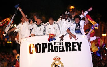 En 2011, el Real Madrid de Mourinho logró su primer título bajo la presidencia de Florentino desde su regreso: la Copa del Rey. Venció al FC Barcelona en una intensa final con gol de Cristiano Ronaldo en la prórroga. El equipo mostró gran solidez y competitividad frente al mejor Barça de Guardiola. En Liga quedó segundo, y en Champions llegó a semifinales, donde cayó ante el propio Barcelona. Fue el inicio de una rivalidad histórica entre Mourinho y Guardiola.